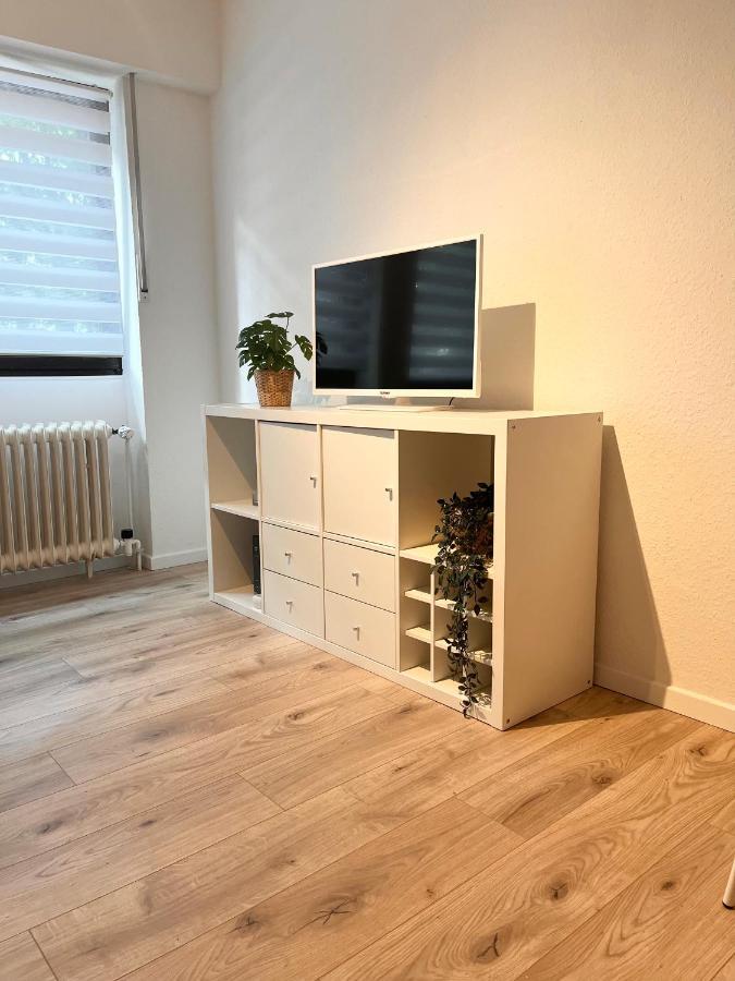 Gemuetliches Zentrales Apartment 2 Min Bis Du Hbf Duisburg Buitenkant foto