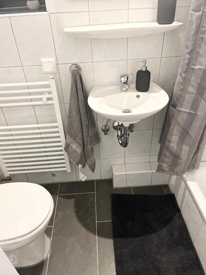Gemuetliches Zentrales Apartment 2 Min Bis Du Hbf Duisburg Buitenkant foto