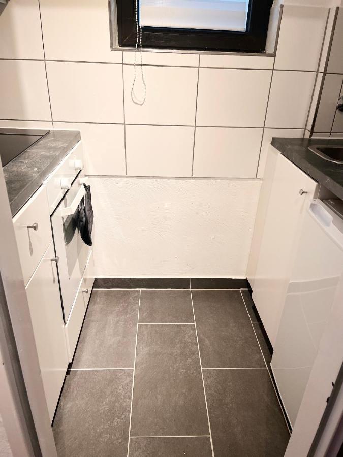 Gemuetliches Zentrales Apartment 2 Min Bis Du Hbf Duisburg Buitenkant foto